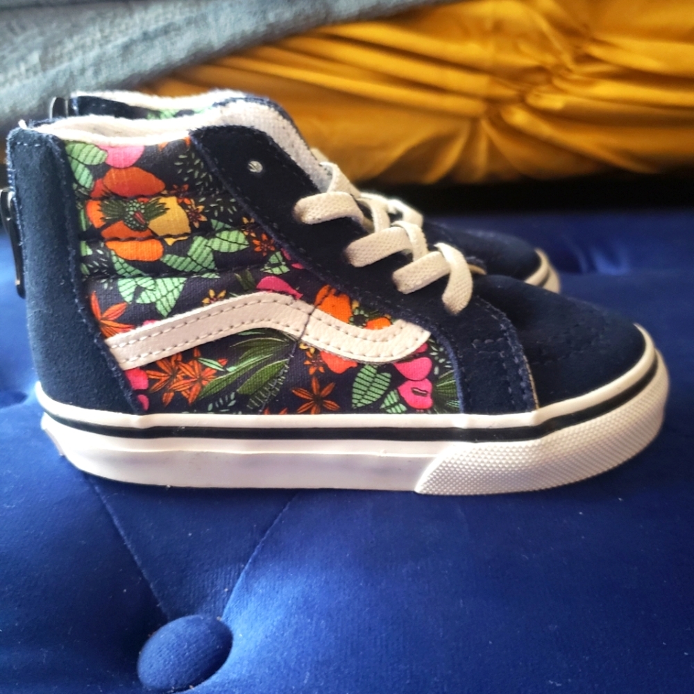 Toddler girl's Vans
